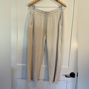 Athleta Seasoft Mid Rise Straight Pant in Beige Athlesuire Comfy Sz M
